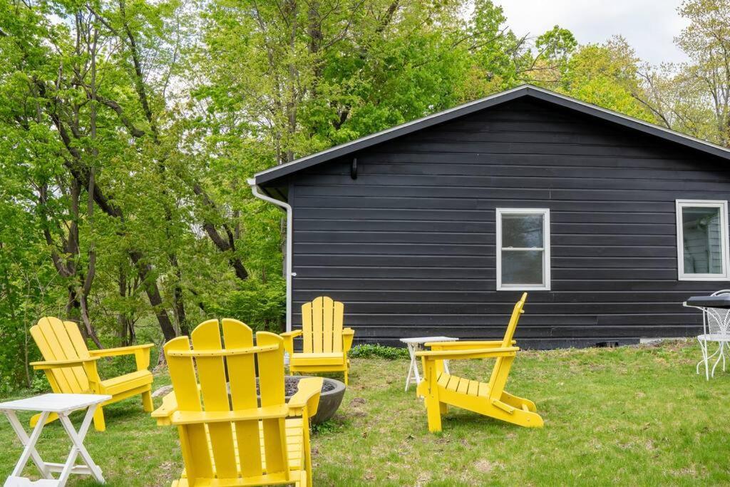 Campfire Cottage Fireplace, Fire Pit & No Chores! Kingston Exterior photo
